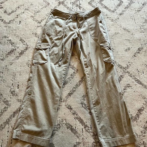L.L. Bean Khaki Pants 8P - Picture 1 of 6